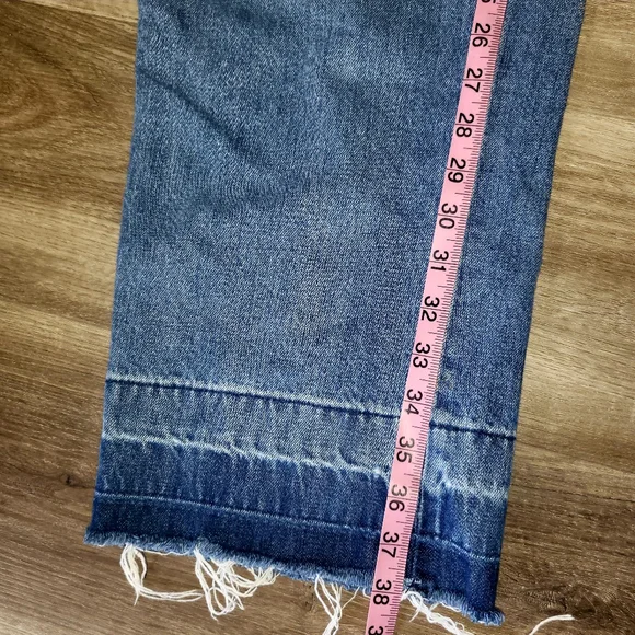 DKNY Straight High-Rise Jeans Model ‘Kent’ - Picture 10 of 15